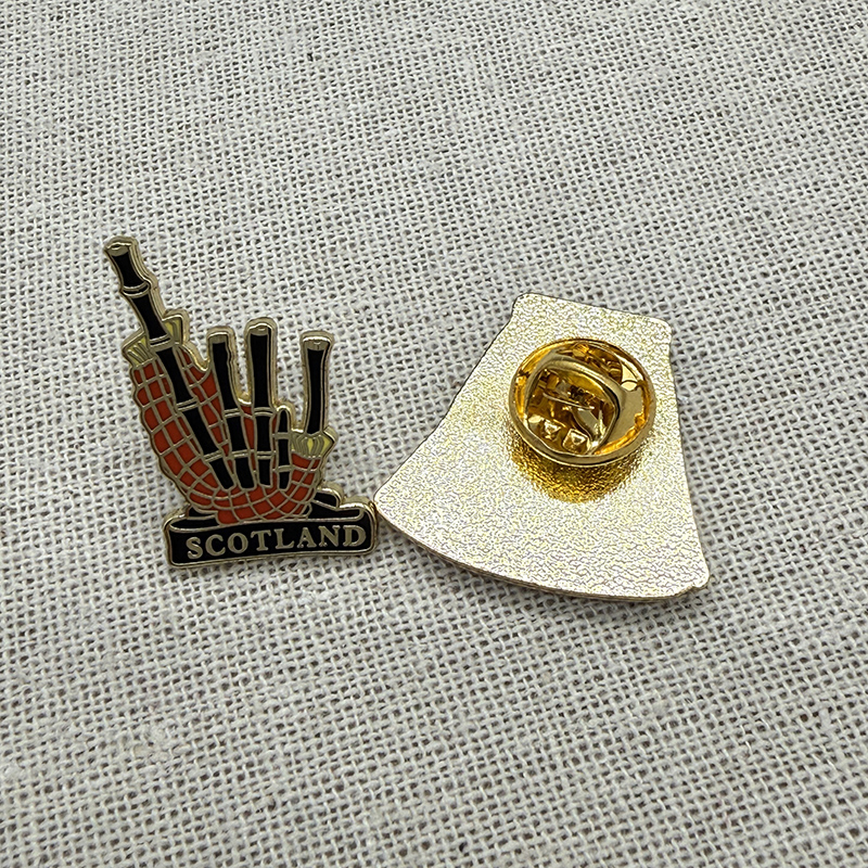 Scotland Bagpipes Badge Pins